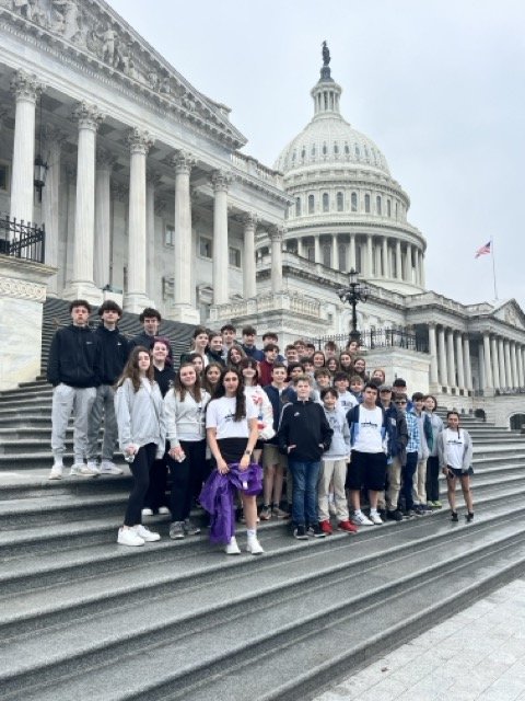 Landmark 8th graders at Capital Building